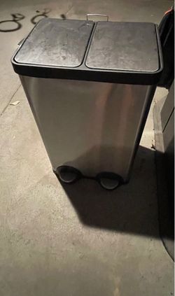RECYCLING CONTAINER