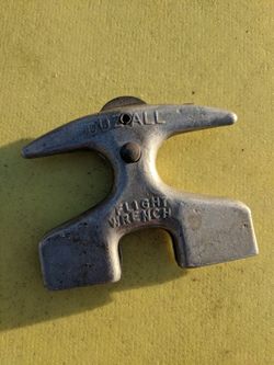 Flight wrench