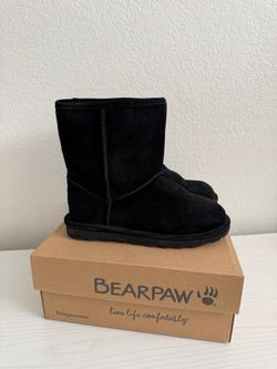 Black Bear Paw Elle Classic Suede Slip on boot-Youth Size 5