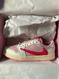 Travis Scott Jordan 1 low