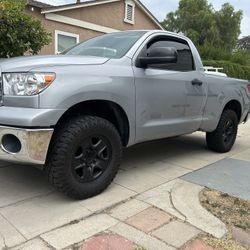 2008 toyota tundra  short bed 