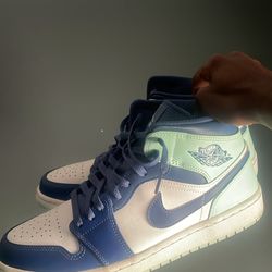 Air Jordan 1 Blue Mint