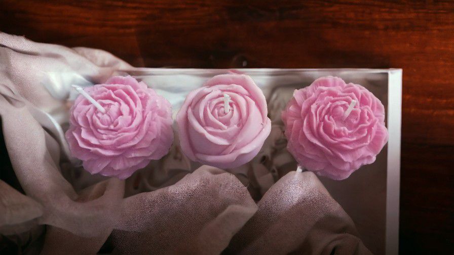 Pink Trio Flower Candles