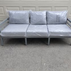 Outdoor patio deep seating couch 