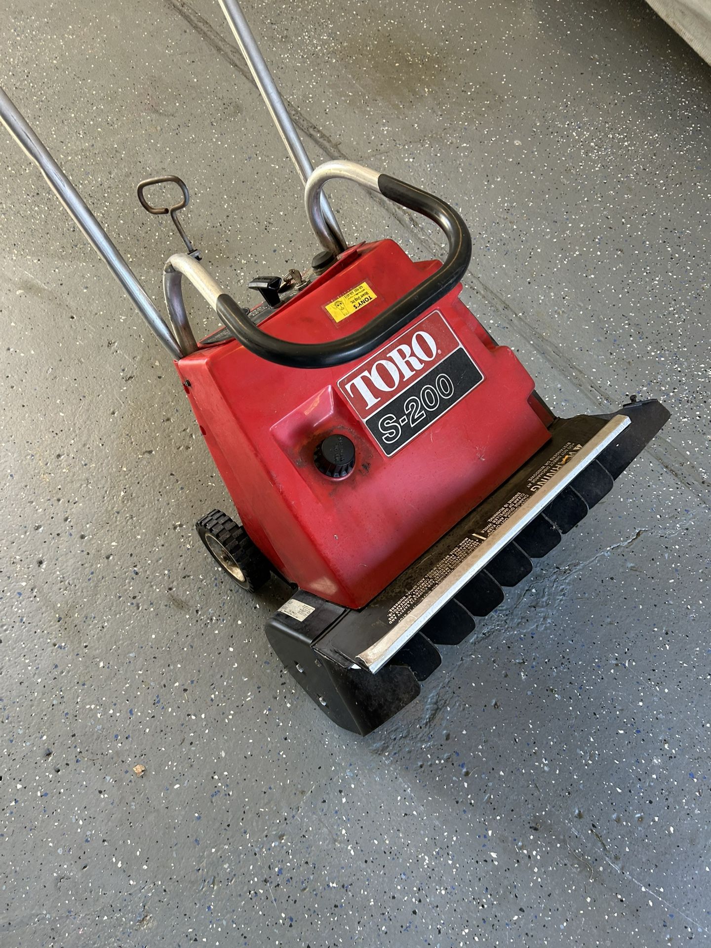 Toro S200 Snowblower