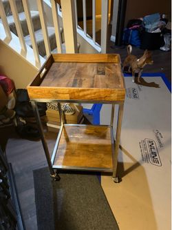 Rolling bar table