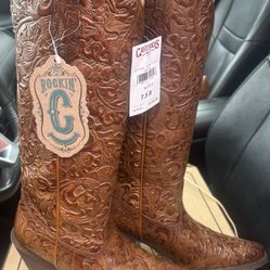 Ladies 7.5 Boots