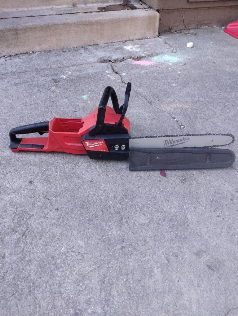 Milwaukee chainsaw