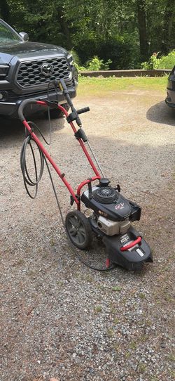 Husky 2600 psi 2.3 gpm gas powered pressure washer