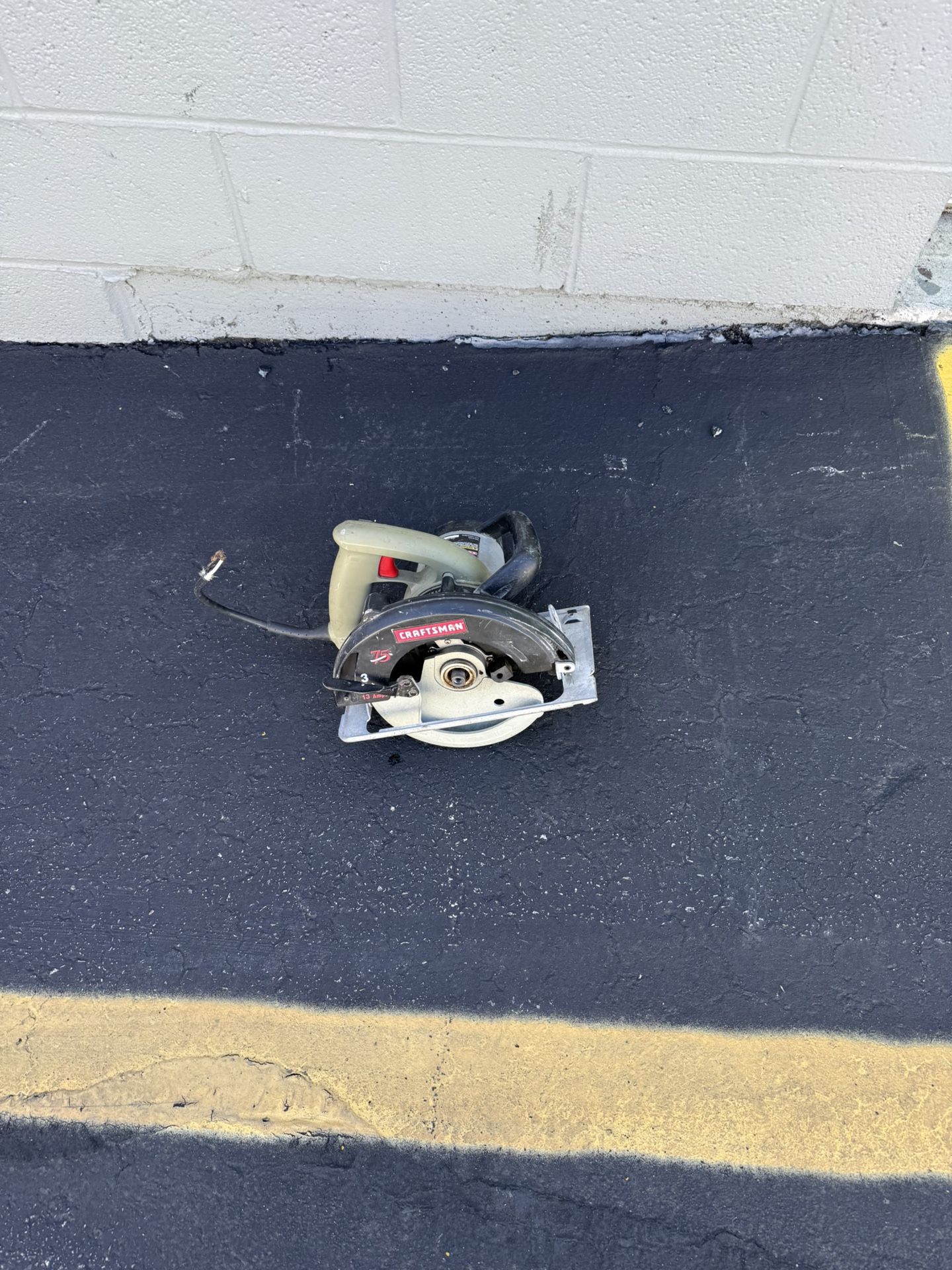 CRAFTSMAN 13 Amp 7-1/4-inch corded electric circular saw