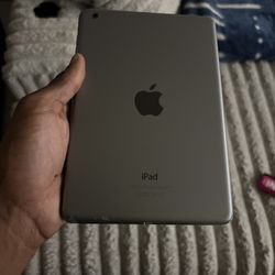 I Pad Mini 1 ( Good Condition)