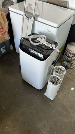 12,000 btu AC. Like new!