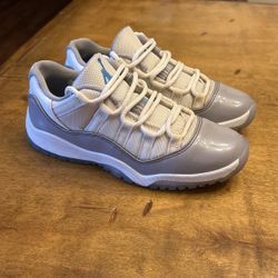 Air Jordan 11 Retro Low Cement Grey