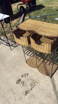 Small shelf with two baskets