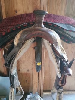 Horse saddle