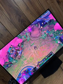 MSI 321UPX OLED Monitor - 32” 4k