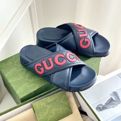 Gucci latest couple's slippers