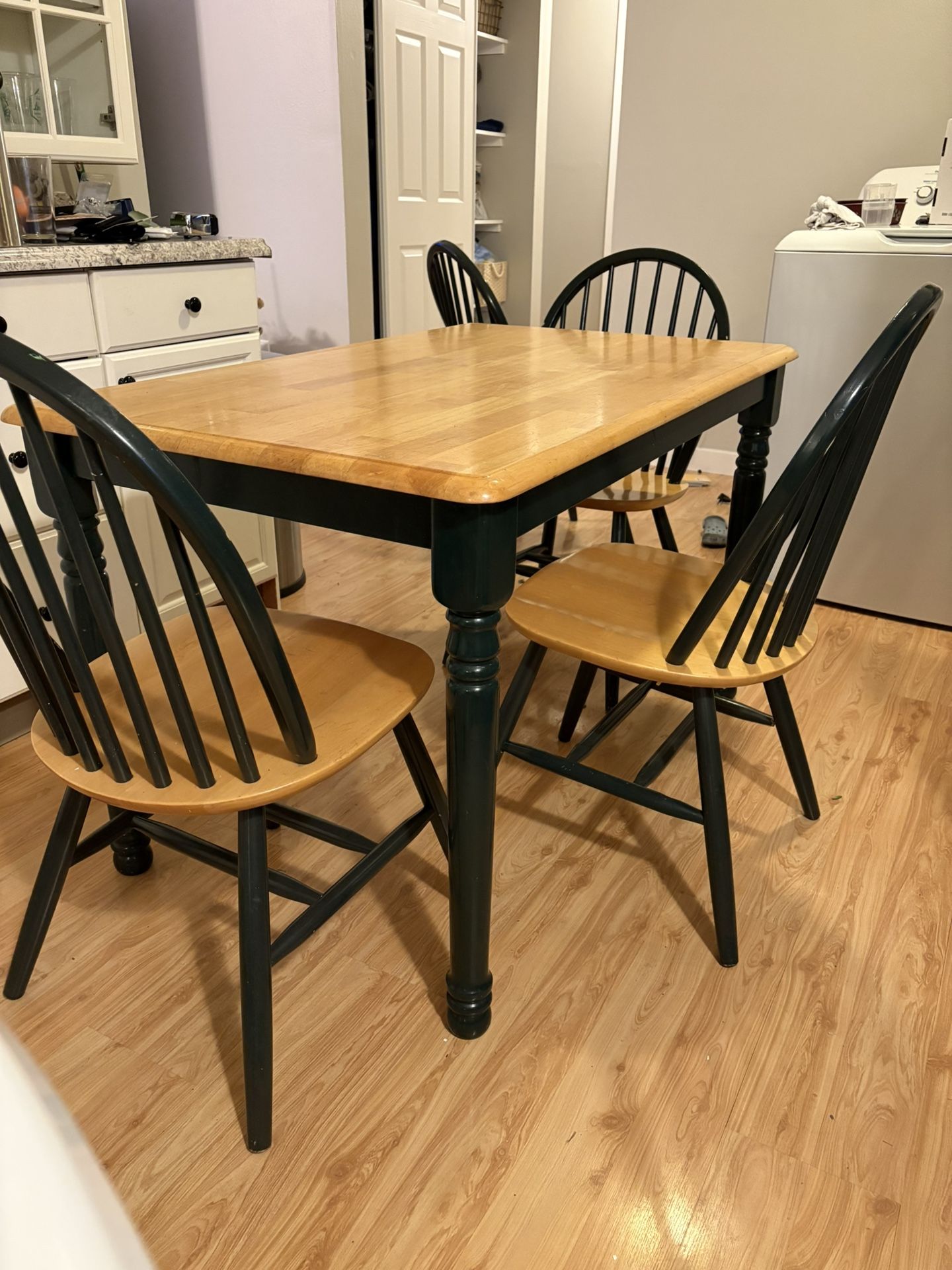 Table & 4 Chairs 