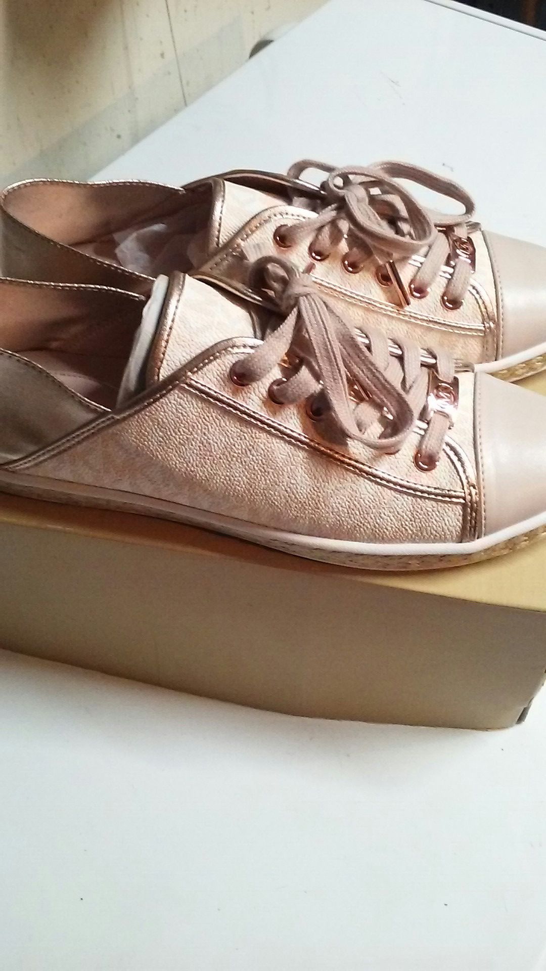 Michael Kors pink shoes size 8.