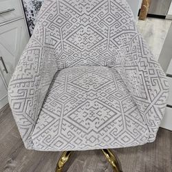 Barely used, great condition, comfy and stylish, adjustable office, vanity chair, etc with smooth caster wheels. 