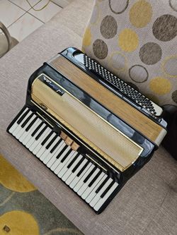 Hohner 200M Accordion Akkordeon Acordion