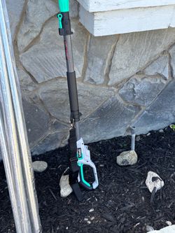 New 8ft Pole Saw 20v battery