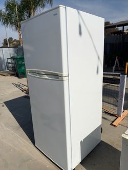 Haier Top-Freezer Refrigerator White