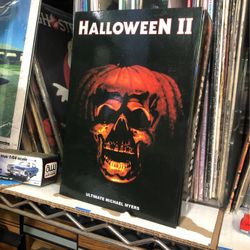 NECA Halloween 2 Michael Myers 1981 Movie Ultimate 7" Action Figure Collection