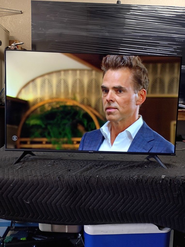 50 Inch Android Smart 4k Hisense Beautiful Tv Comes With Remote Control Shows Great Quality Clear Picture Works Fantastic Guaranteed