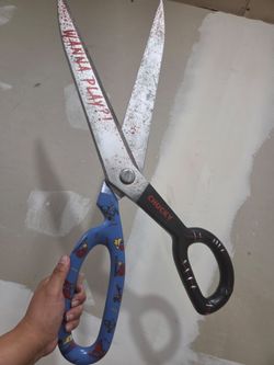Chucky 'Wanna Play?' Oversized Novelty Scissors Prop