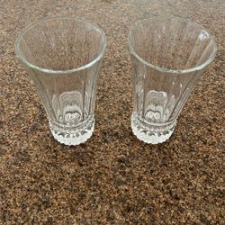 2 crystal glasses