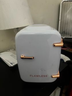 Flawless Mini fridge