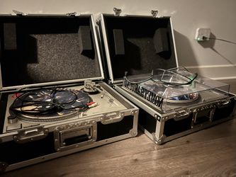 (2) Technics SL-1200MK2 Turntables Setup