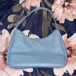 Shoulder Bag (as Long As The Pic Is Still Up It’s Available) 