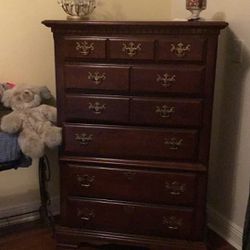 Beautiful Mahogany Solid Wood Dresser With Ceder Drawers 