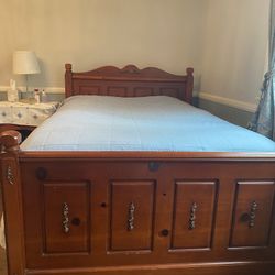 Solid Wood Bedroom Set 