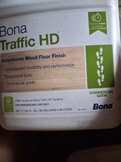 BONA TRAFFIC HD SATIN FINISH AND HARDNER