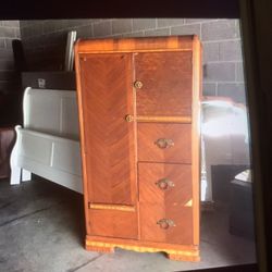 🥰VINTAGE ARMOIRE/3 DEEP DRAWER , SPACE T0 STORE, AND OTHER TO HANG CLOTHES- SOLID WOOD 🥰