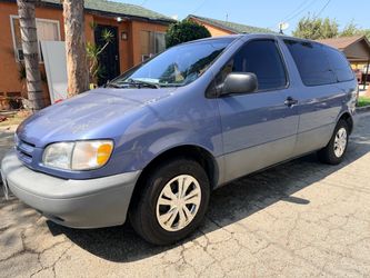 Toyota Sienna 2001
