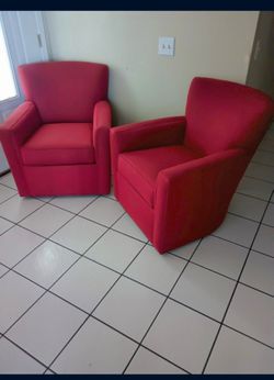 Swivel Lounge Chair