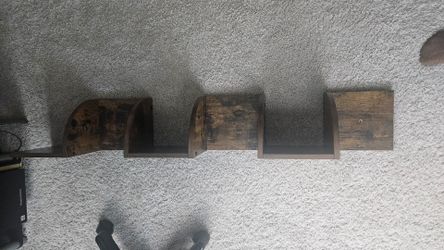 Floating book shelf (Assembled)