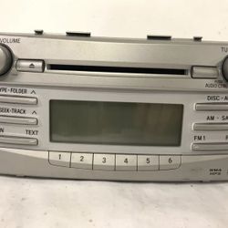 2010 Toyota Camry Radio Receiver CD Player ID  Original From Car 