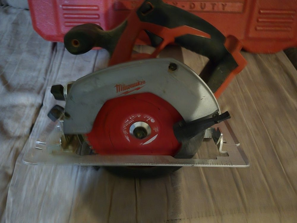 !! MILWAUKEE TOOLS FOR A STEAL !!