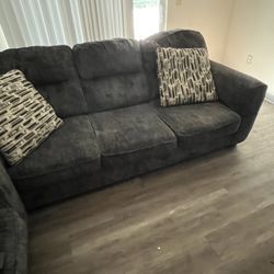 Sofa/loveseat