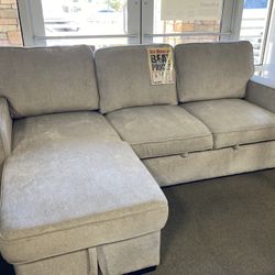 Gray Sleeper Sectional! $899 🩶📦✨