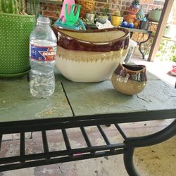 High Quality Glossy Pots.