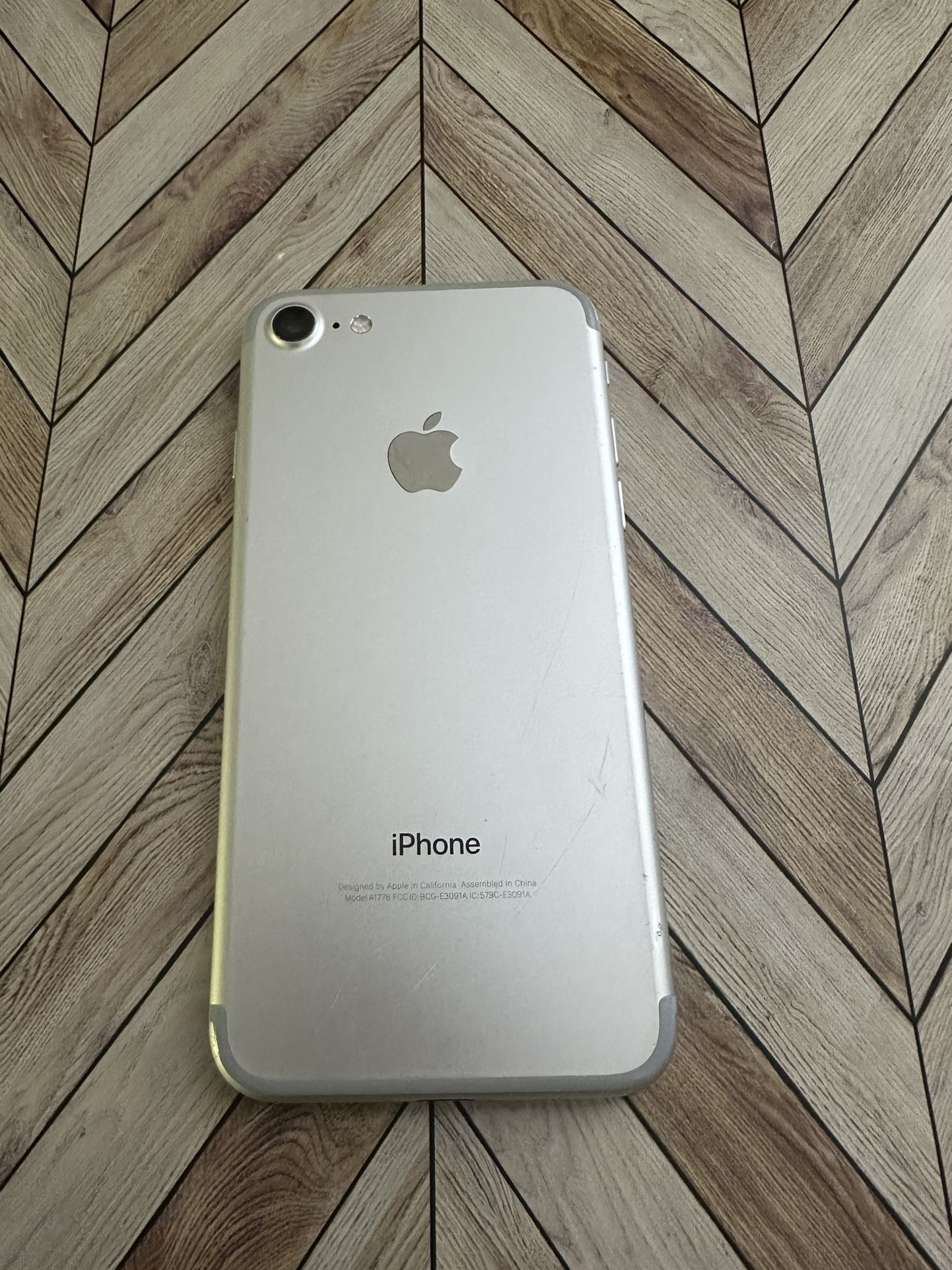 iPhone 7 (32GB) Unlocked 🔶 Liberado