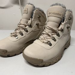 Columbia Snow Boots Size 7