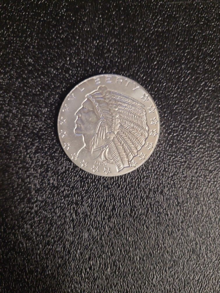 1 Oz Indian Silver Round. 999