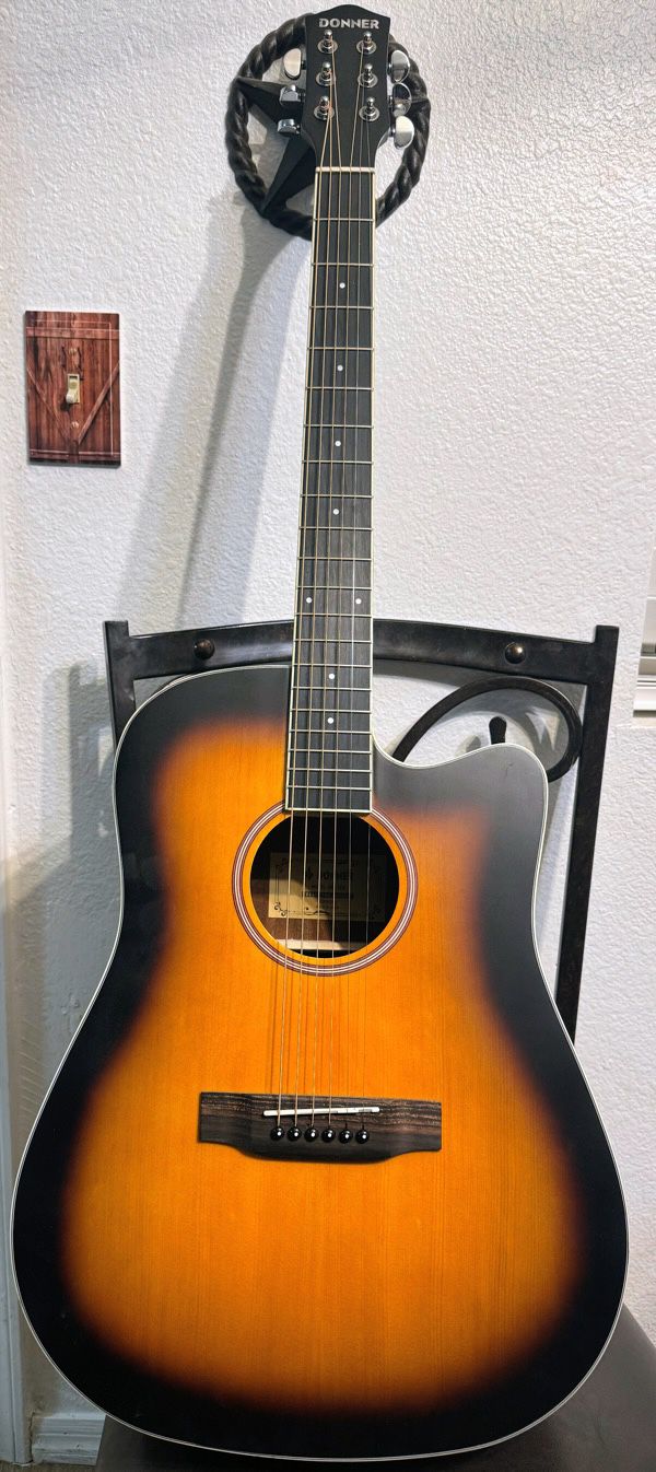 Acoustic Guitar DONNER